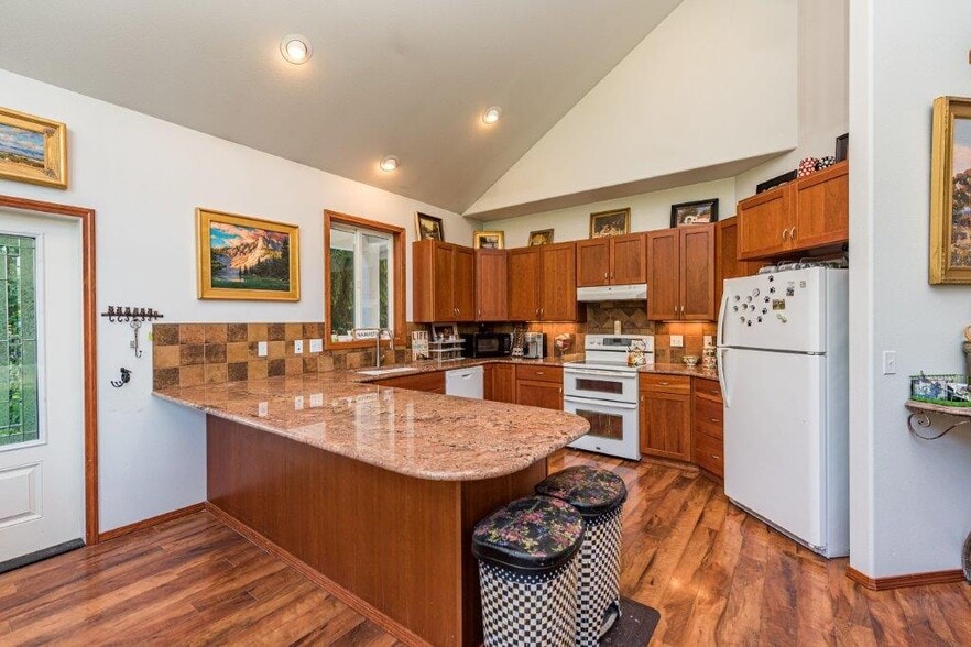 More Photos Of 397 Monterra Dr, Port Angeles Hospitality For Sale