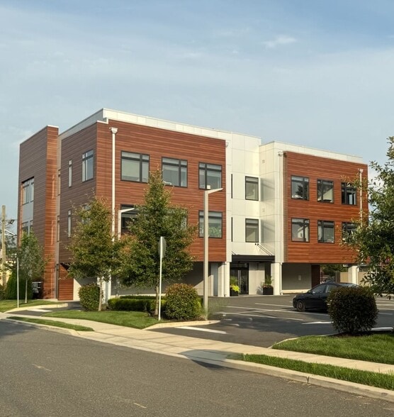 More Photos Of 530 Chestnut St, Union Township Office Residential For Lease