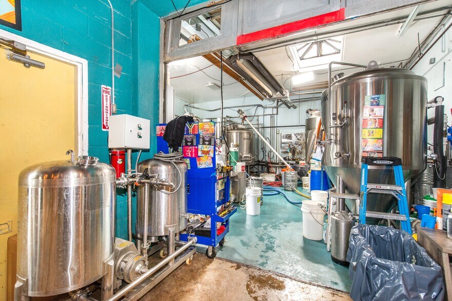 More Photos Of 101 Walnut St, Montclair General Retail For Sale