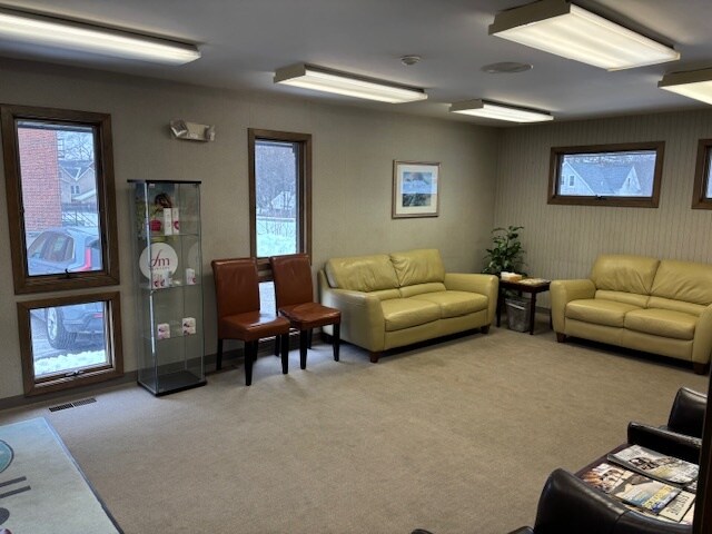 More Photos Of 95 New Litchfield St, Torrington Medical For Sale