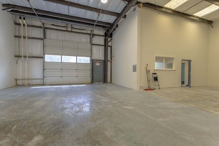 More Photos Of 2995 Dutton Ave, Santa Rosa Warehouse For Lease