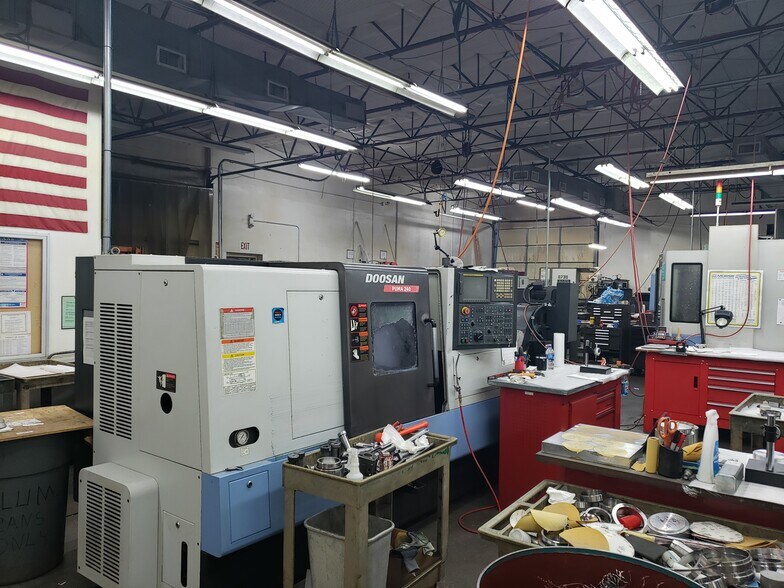 More Photos Of 8116 Ferguson Cut Off, Austin Warehouse For Sale