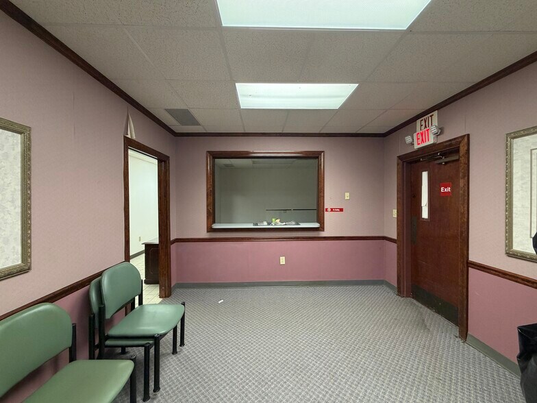 More Photos Of 6000 Joe Frank Harris Pky NW, Adairsville Healthcare For Lease