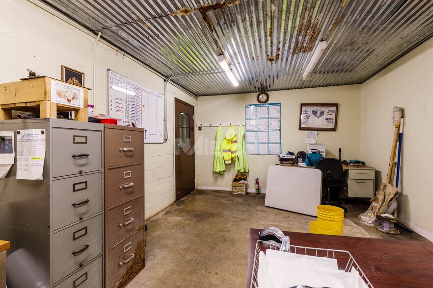 More Photos Of 550 S 1100 W, Fillmore Warehouse For Sale
