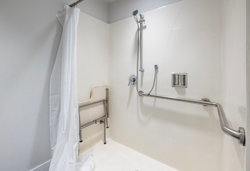 More Photos Of 21 E Victoria St, Santa Barbara Office For Lease