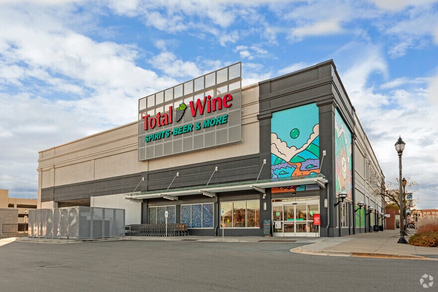 More Photos Of 5900 N Port Washington Rd, Glendale Unknown For Lease