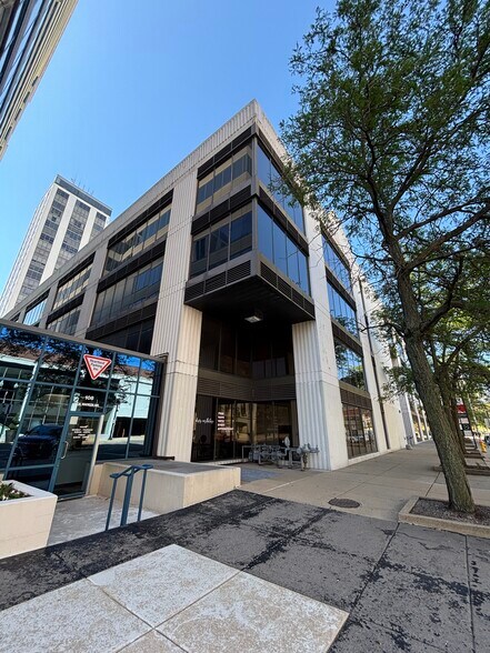 More Photos Of 456 Fulton St, Peoria Office For Sale