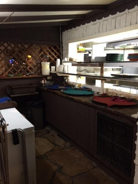 More Photos Of 690 Old Ca-58, Barstow Restaurant For Sale