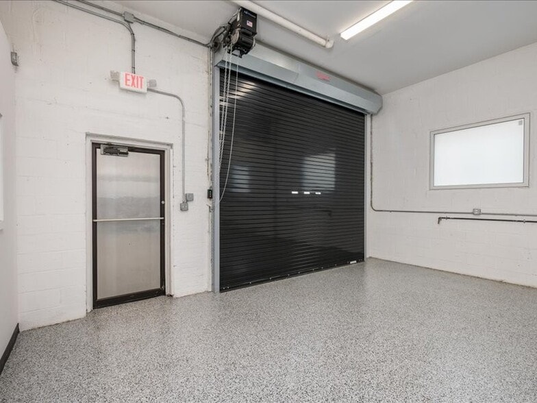 More Photos Of 28 Willowdale Ave, Port Washington Industrial For Sale