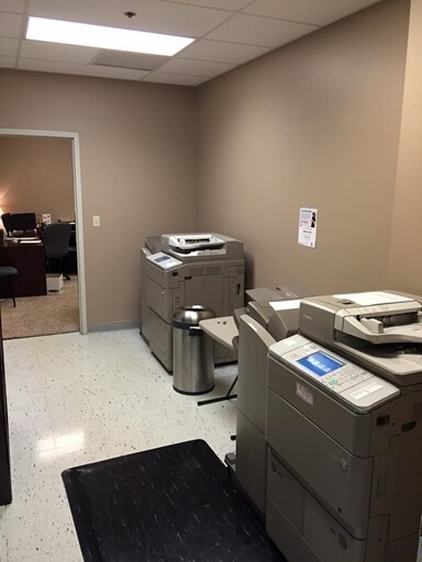 More Photos Of 1630 E Bradford Pky, Springfield Medical For Lease