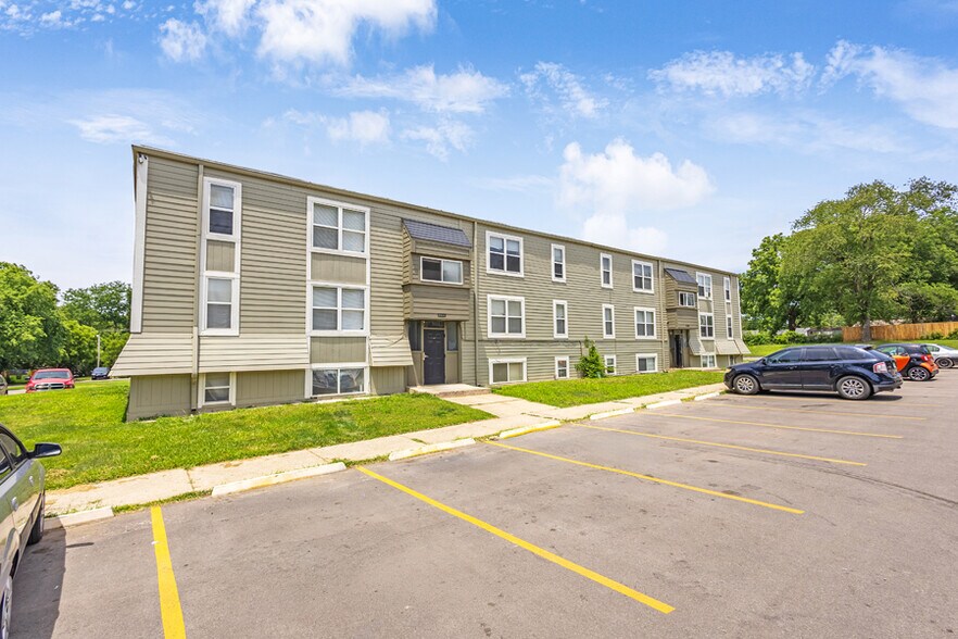 More Photos Of 12322 3rd St, Grandview Apartments For Sale