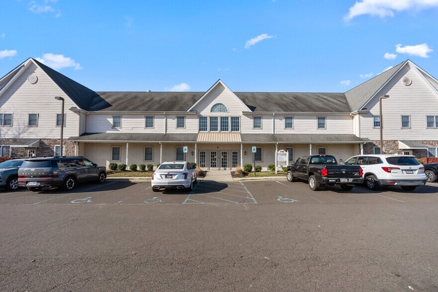 More Photos Of 790 Newtown Yardley Rd, Newtown Medical For Lease