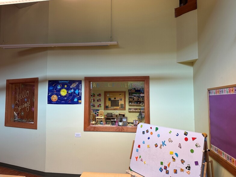 More Photos Of 118 S Ashland Ave, Chicago General Retail For Lease