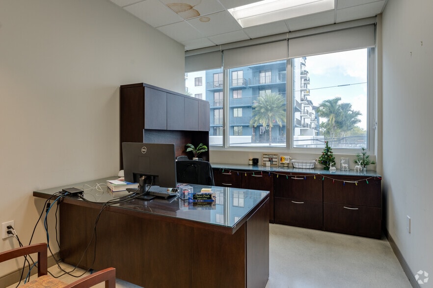 More Photos Of 2200 SW 67th Ave, Miami Office For Sale