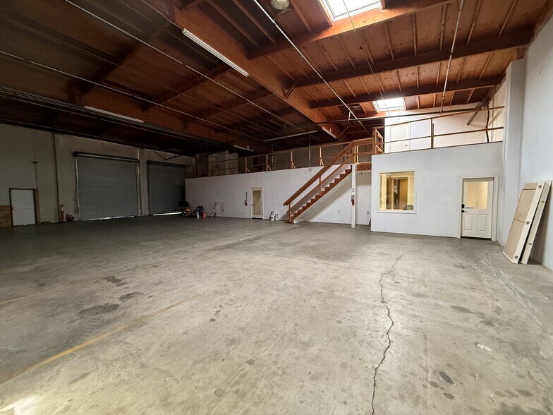 More Photos Of 1889 Walters Ct, Fairfield Warehouse For Lease