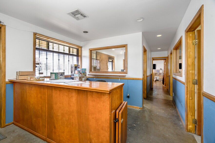 More Photos Of 16301 S Broadway, Gardena Service For Sale