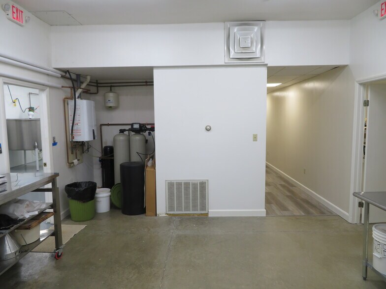More Photos Of 100 Homestead Ave, Hillsboro Warehouse For Sale