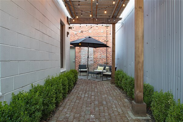 More Photos Of 7451 Monterey St, Gilroy Storefront Retail Office For Sale