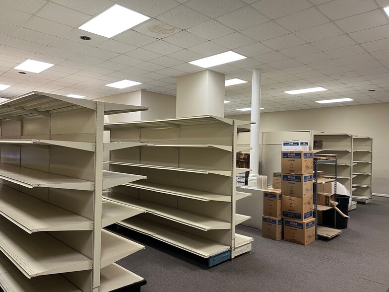 More Photos Of 127 W Taylor St, Grant Park Multifamily For Sale