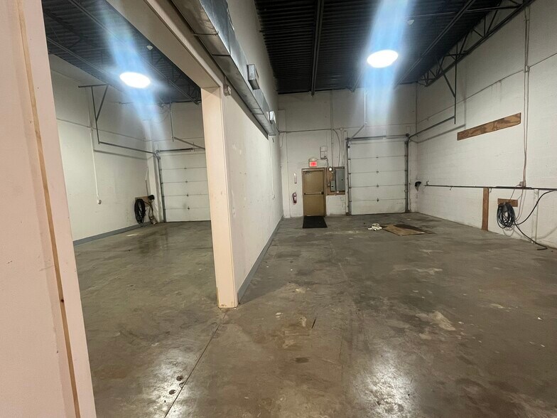 More Photos Of 324 2nd Street Pike, Southampton Light Distribution For Lease