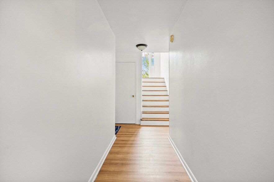 More Photos Of 1200 Liggates Rd, Lynchburg Apartments For Sale