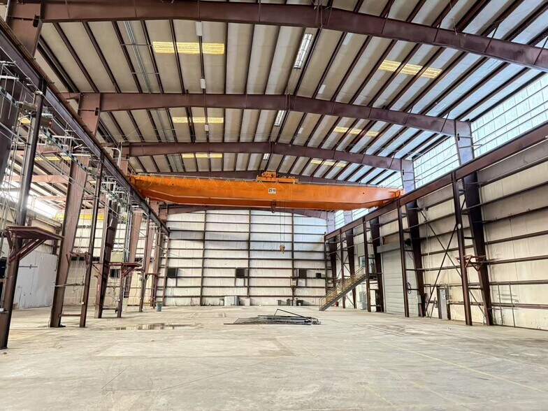More Photos Of 9021 Ley Rd, Houston Warehouse For Lease