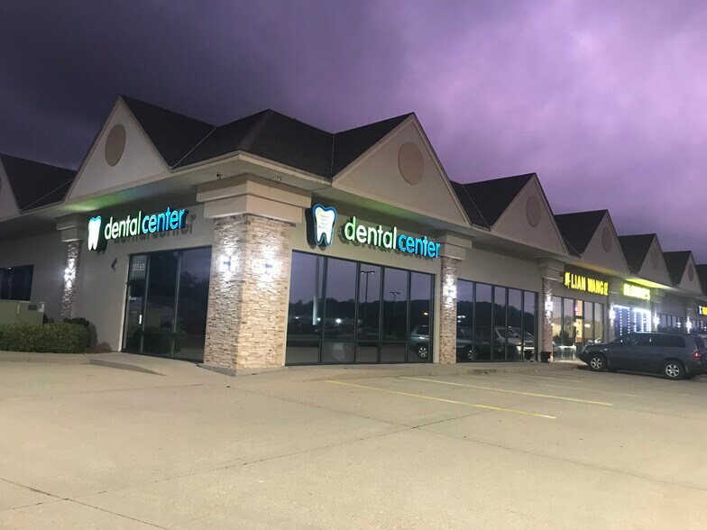 More Photos Of 135 Radio City Dr, Pekin Freestanding For Lease