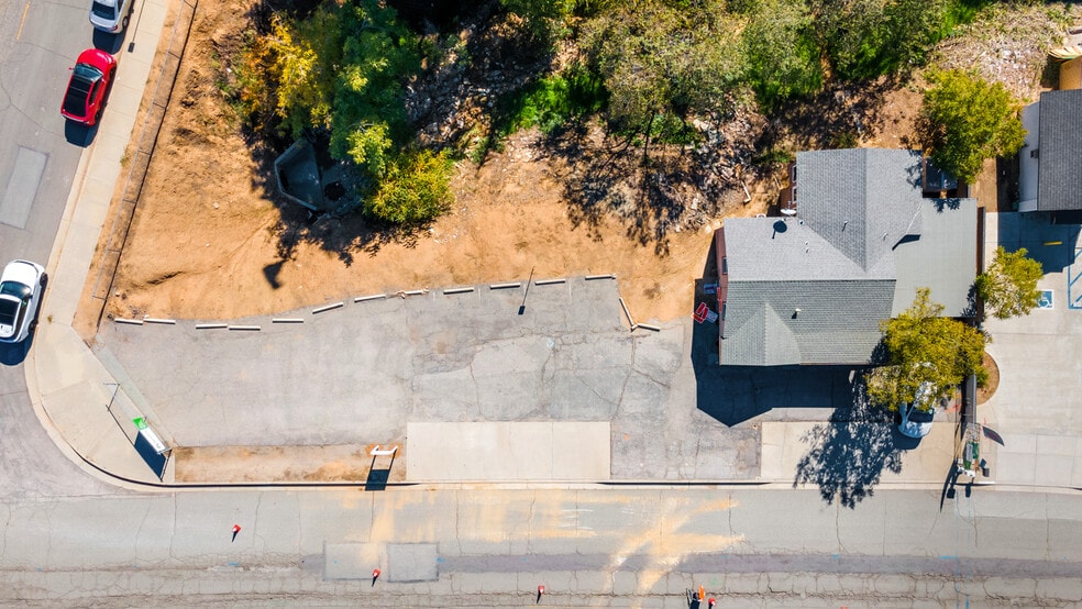 More Photos Of 543 W County Line Rd, Calimesa Office Residential For Sale