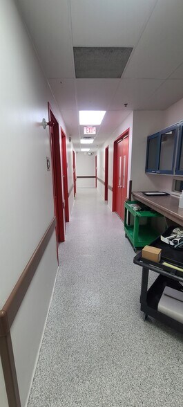 More Photos Of 2400 Pilot Knob Rd, Mendota Heights Light Manufacturing For Lease