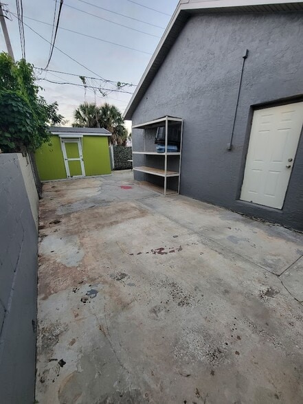 More Photos Of 5205 Haines Rd, Saint Petersburg Flex For Sale