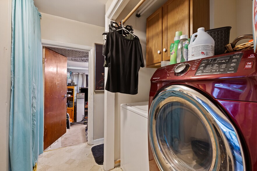 More Photos Of 8002 Fort Smallwood Rd, Baltimore Apartments For Sale