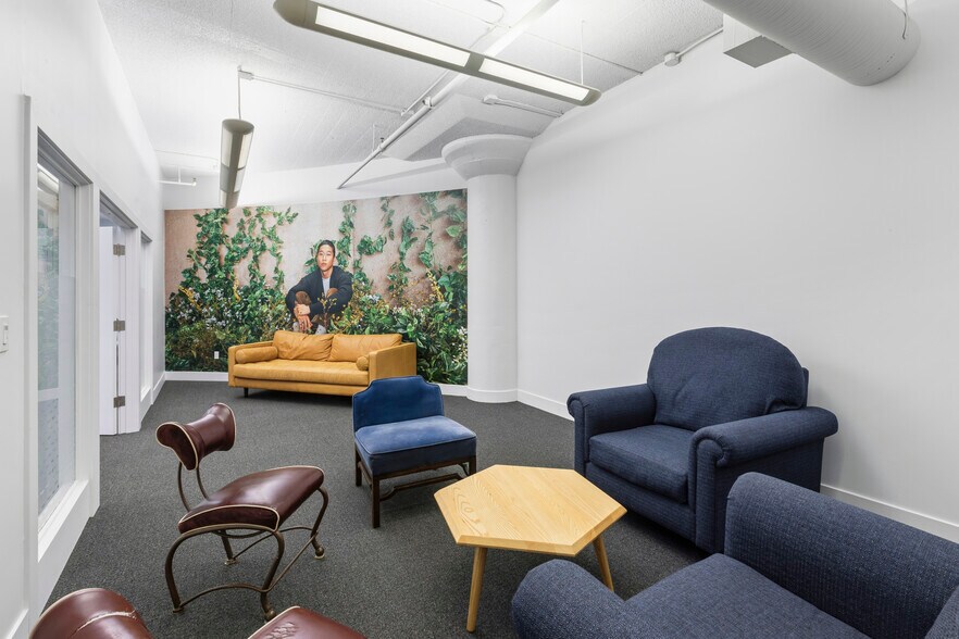 More Photos Of 30 Hotaling Pl, San Francisco Office For Lease