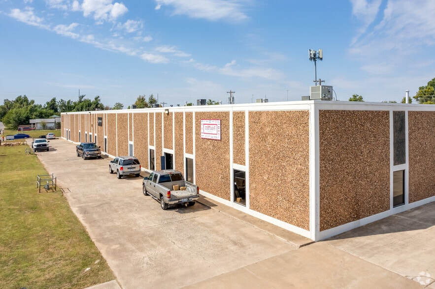 More Photos Of 2737-2749 W California Ave, Oklahoma City Warehouse For Lease