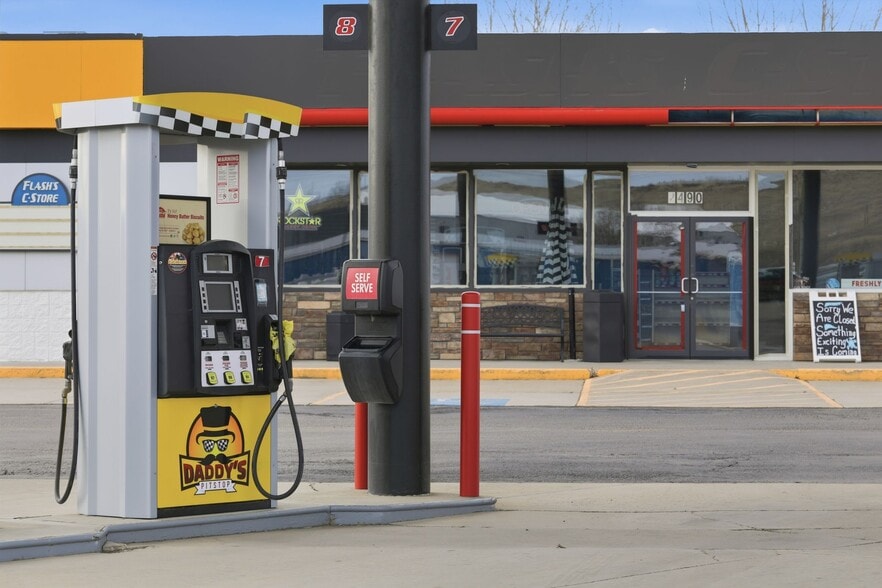 More Photos Of 2490 N Main St, Sheridan Convenience Store For Sale