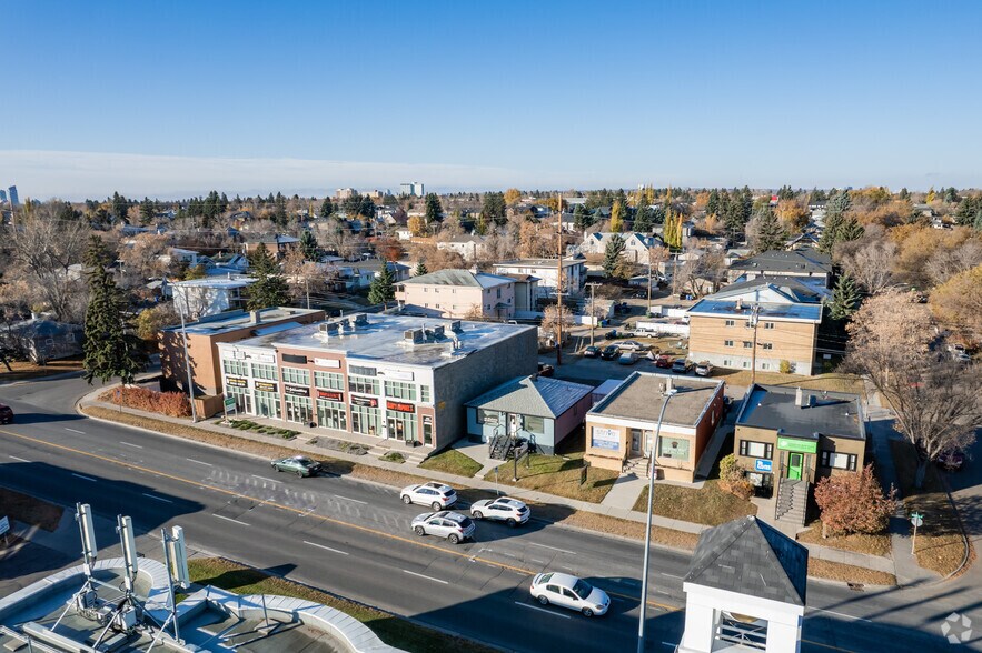 More Photos Of 2713 Centre St NW, Calgary Freestanding For Sale