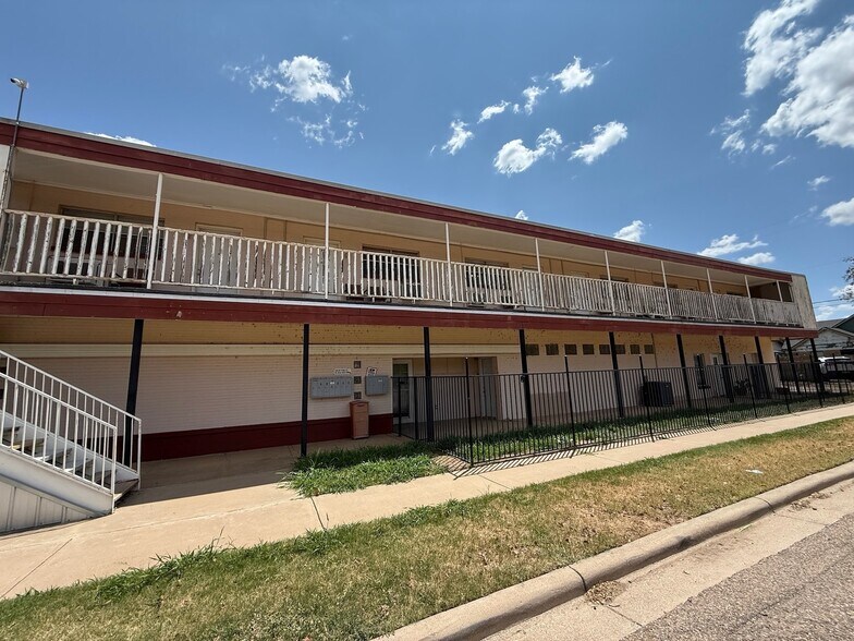 More Photos Of 2123 15th St, Lubbock Apartments For Sale