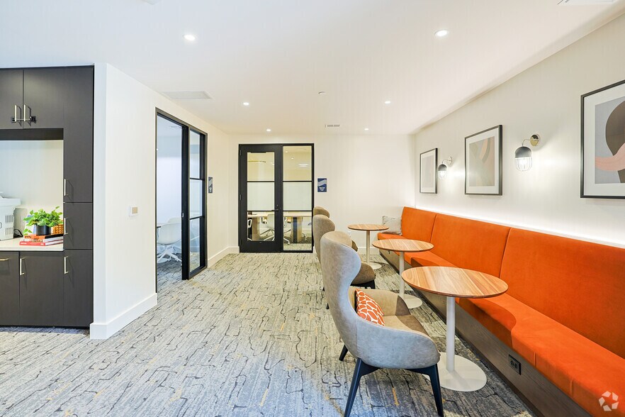 More Photos Of 484 2nd St, Everett Apartments For Lease