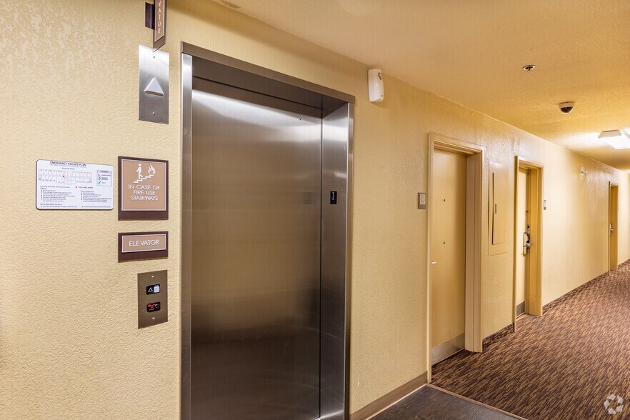 More Photos Of 7065 Jimmy Carter Blvd, Peachtree Corners Hotel For Sale