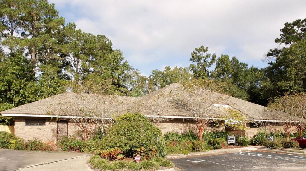 Primary Photo Of 118 Springhall Dr, Goose Creek Medical For Lease