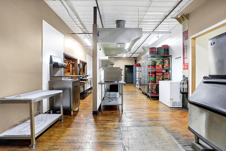 More Photos Of 35 S Main St, Batesville Warehouse For Sale