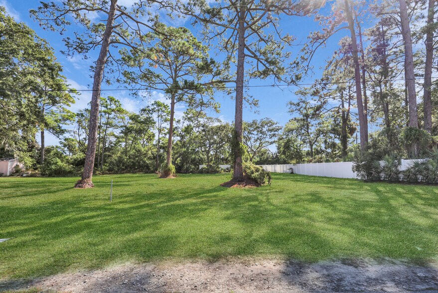 More Photos Of 106-108 Lewis Ave, Tybee Island Land For Sale
