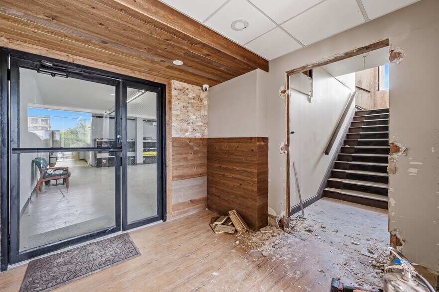 More Photos Of 145-555 Hamilton St, Allentown Showroom For Lease