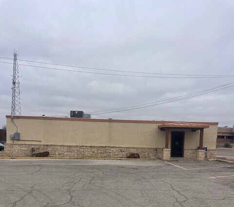 Primary Photo Of 302 E Beauregard Ave, San Angelo Medical For Lease