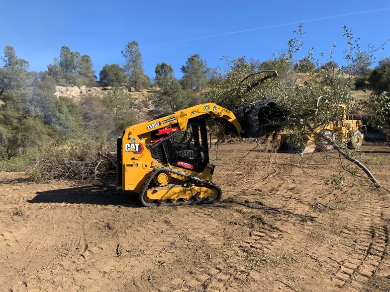 More Photos Of 30455 Auberry Rd, Prather Self Storage For Sale