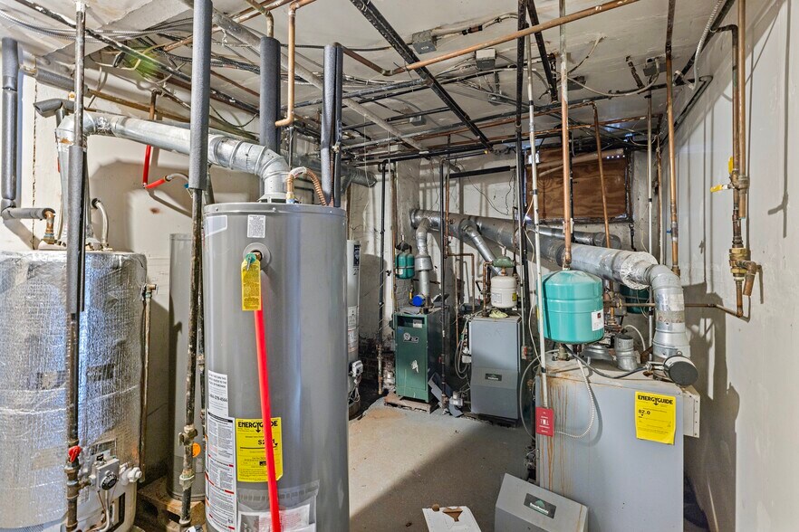 More Photos Of 327 Danforth Ave, Jersey City Multifamily For Sale