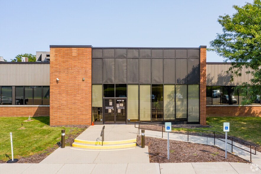 More Photos Of 3750 Monroe Ave, Pittsford Office For Lease