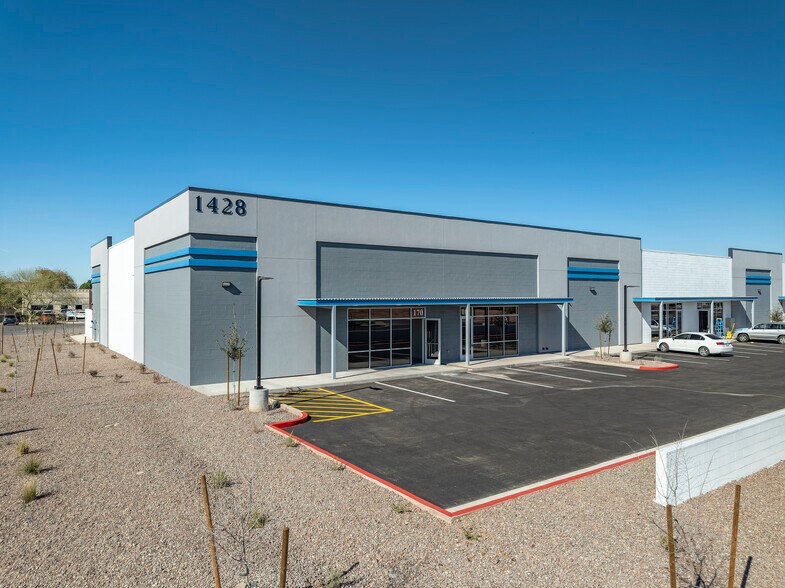 More Photos Of 1428 N Horne St, Gilbert Warehouse For Lease