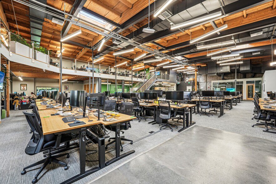 More Photos Of 990 Villa St, Mountain View Loft Creative Space For Lease
