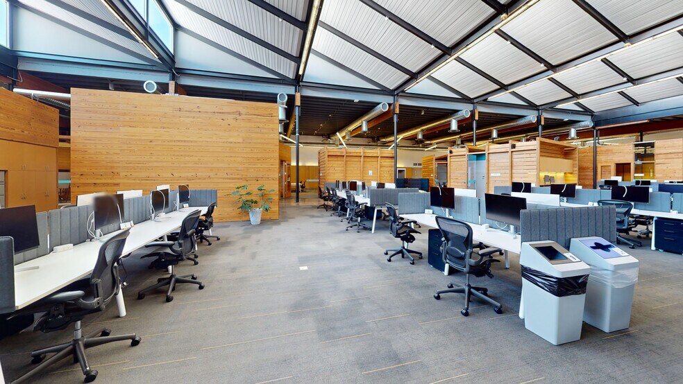 More Photos Of 2201 E 6th St, Austin Loft Creative Space For Lease