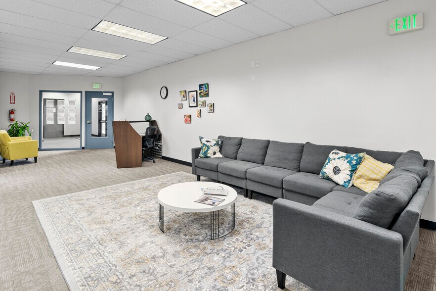 More Photos Of 675 Orchard Heights Rd, Salem Medical For Lease